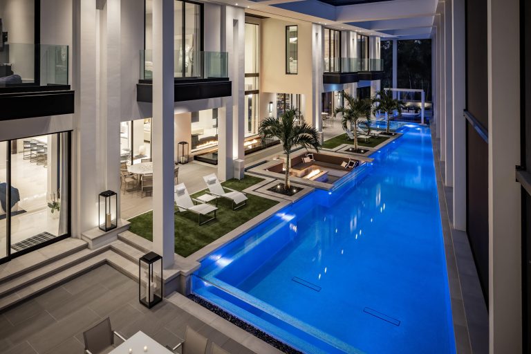 12 Outdoor Shot from Upstairs AF0162 min